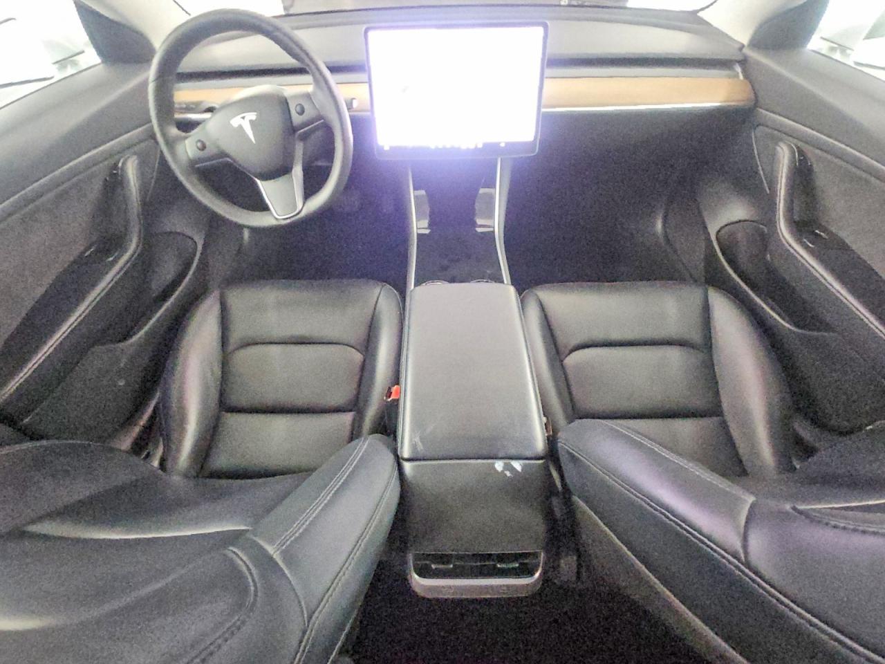 5YJ3E1EA1LF633439 · 2020 TESLA MODEL 3 · 8/12