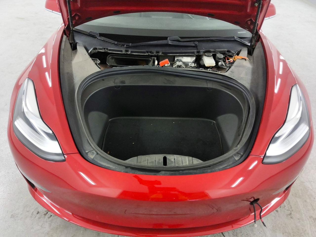 5YJ3E1EA2JF045675 · 2018 TESLA MODEL 3 · 11/12