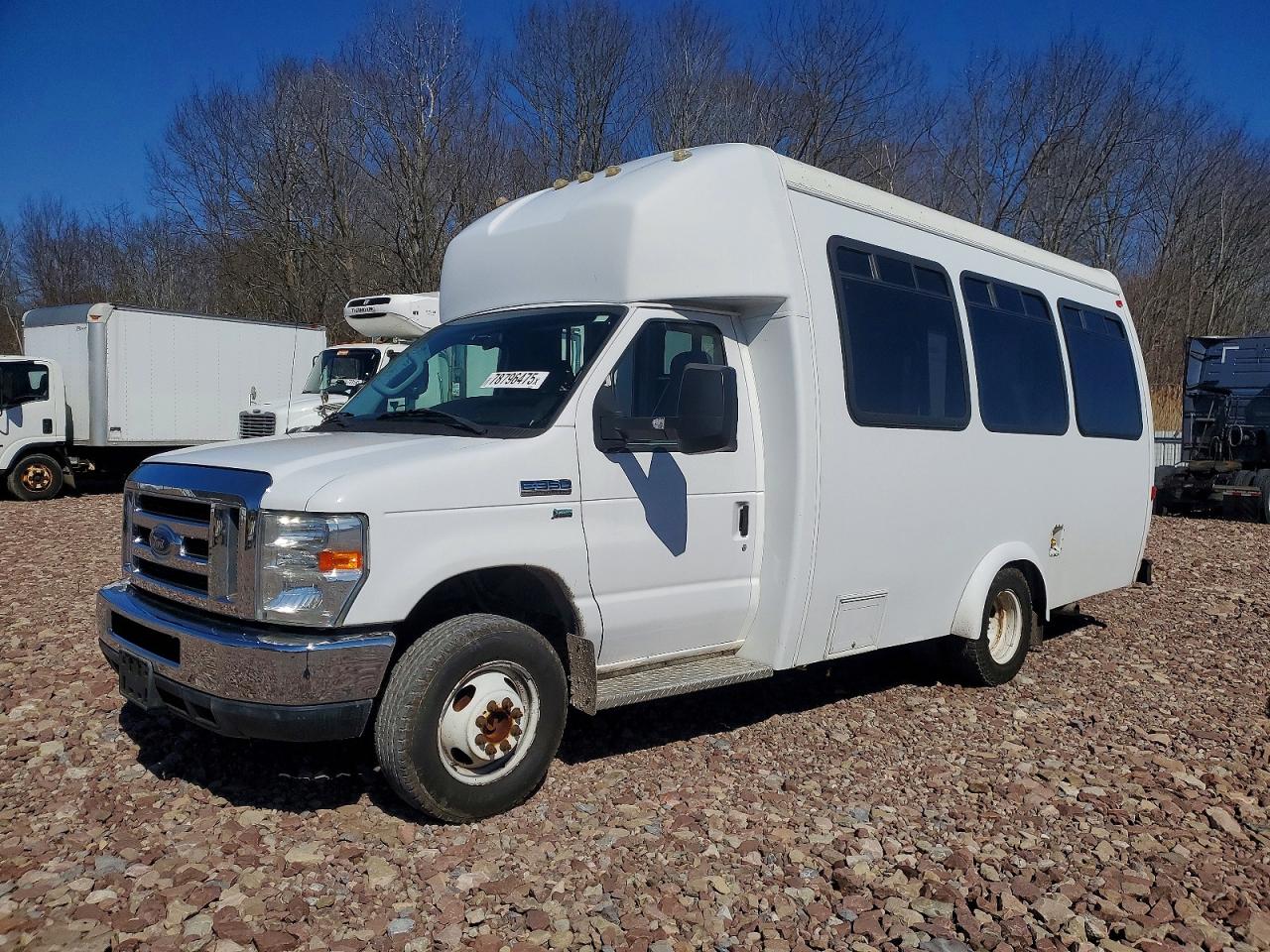 1FDWE3FL0DDB26352 · 2013 FORD ECONOLINE · 2/10
