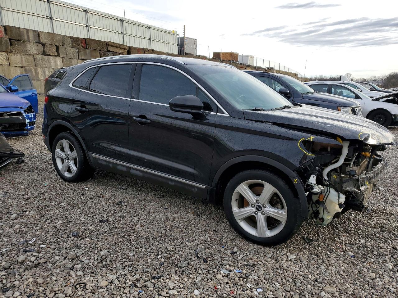 5LMCJ1C95GUJ27252 · 2016 LINCOLN MKC · 4/14