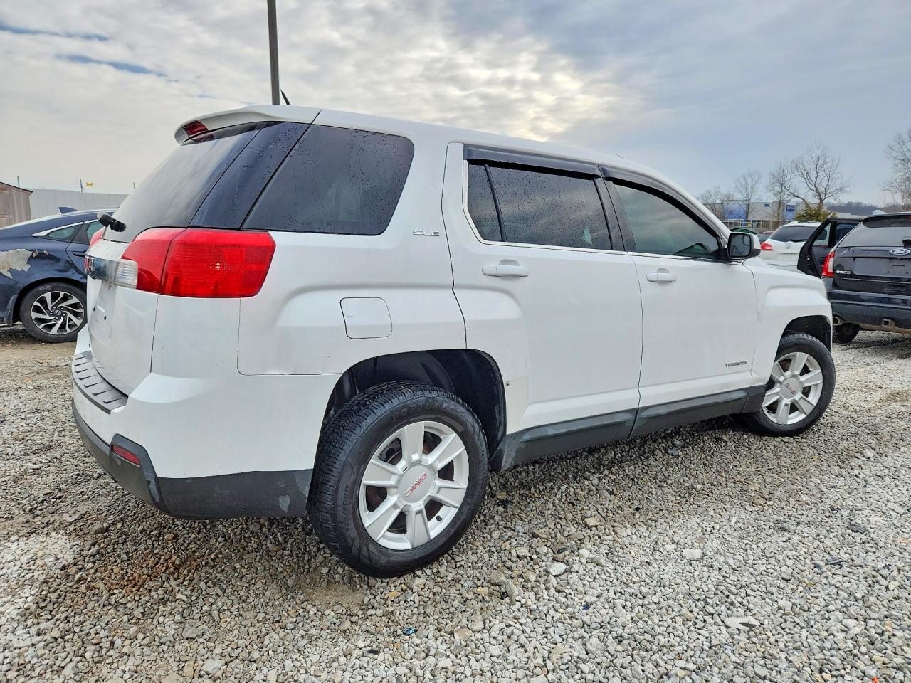 2GKALMEK3D6150960 · 2013 GMC TERRAIN · 3/14