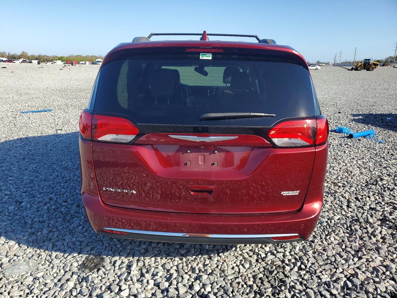 2C4RC1BG4JR113813 · 2018 CHRYSLER PACIFICA · 6/13