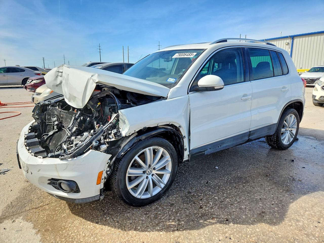 WVGAV7AX2GW563712 · 2016 VOLKSWAGEN TIGUAN