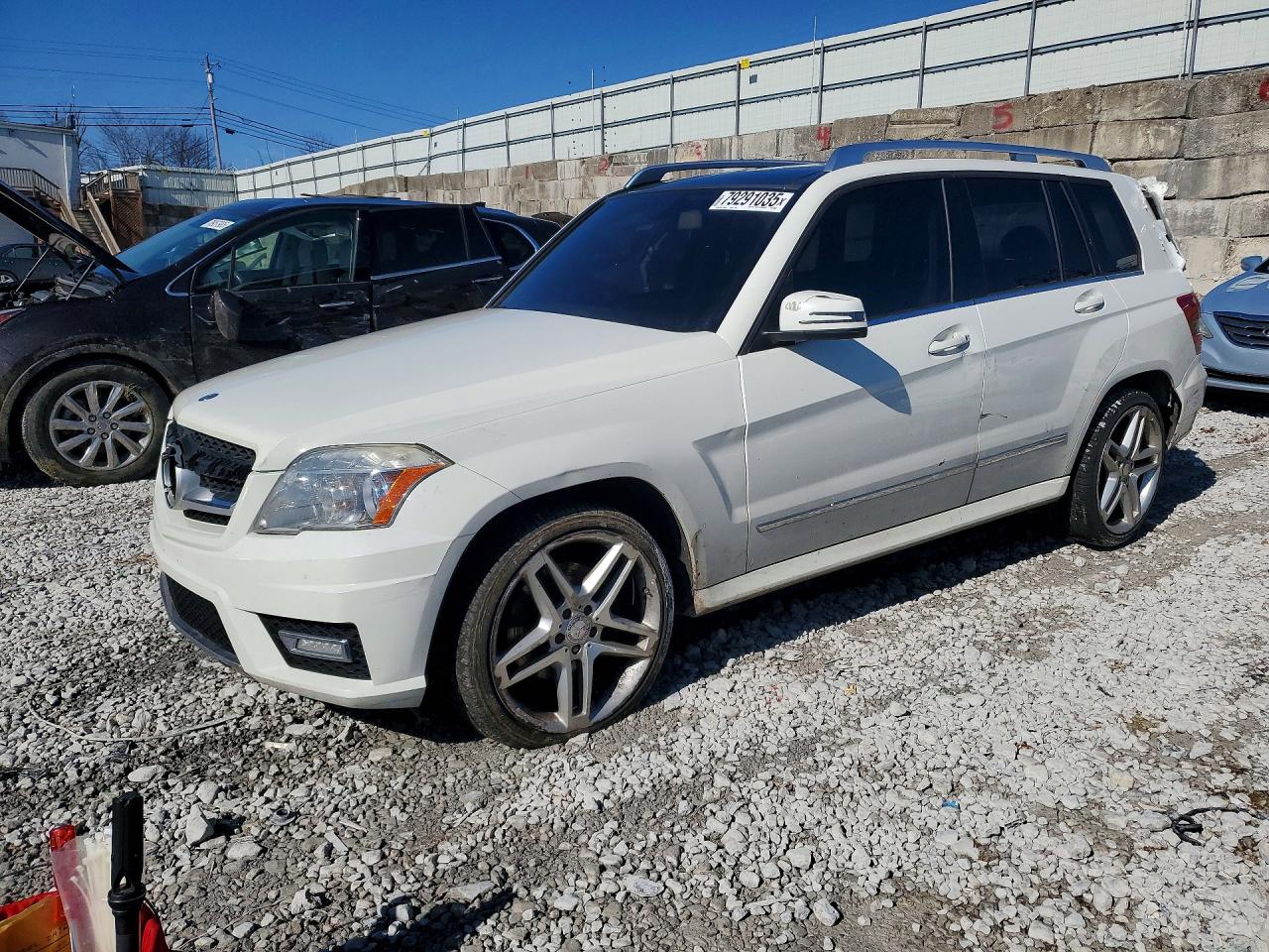 WDCGG8HB5BF610422 · 2011 MERCEDES-BENZ GLK
