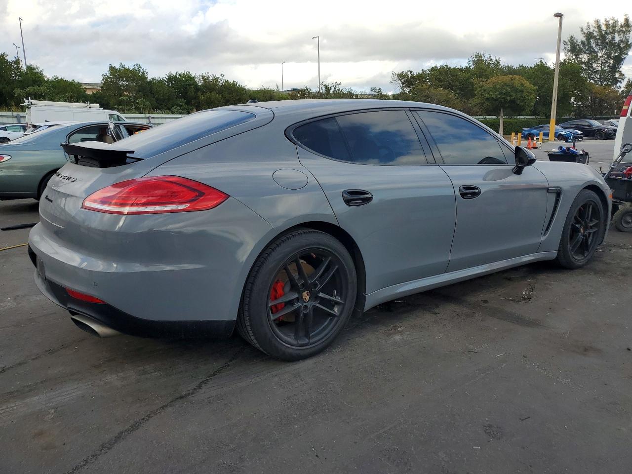 WP0AA2A76EL010496 · 2014 PORSCHE PANAMERA · 3/13