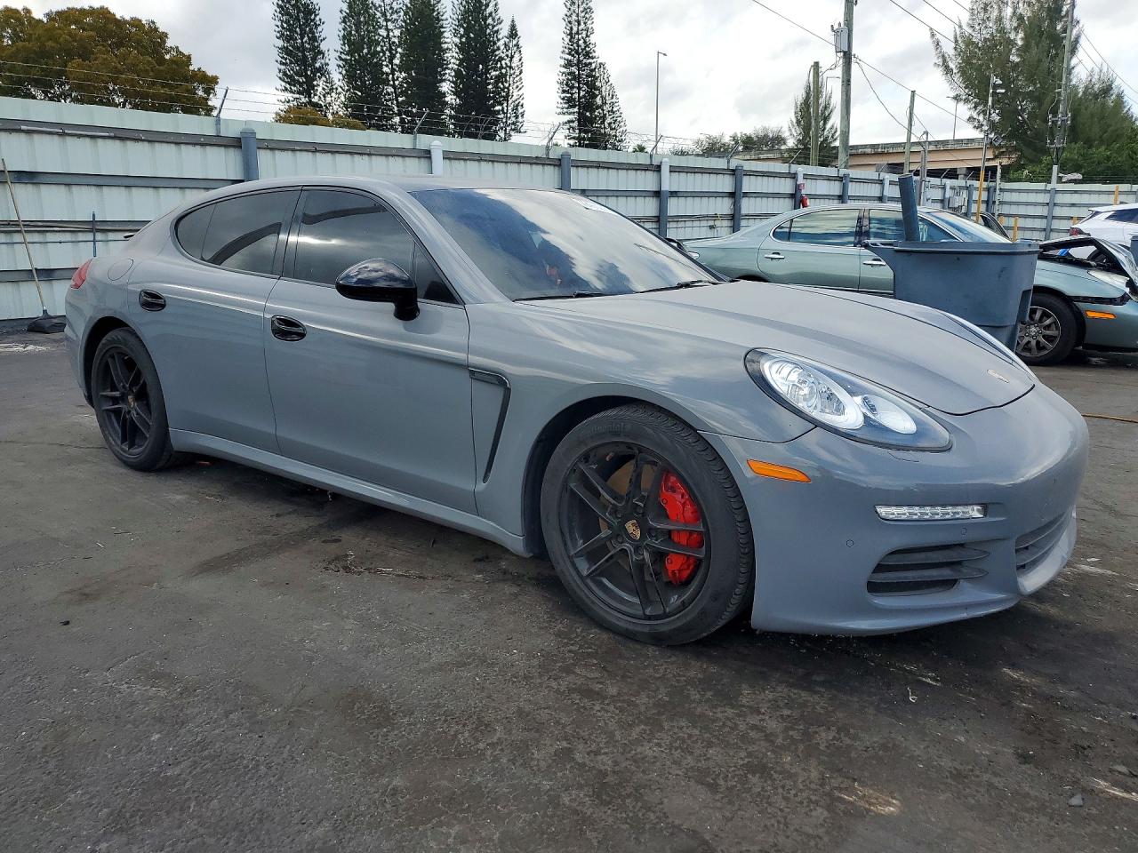WP0AA2A76EL010496 · 2014 PORSCHE PANAMERA · 4/13