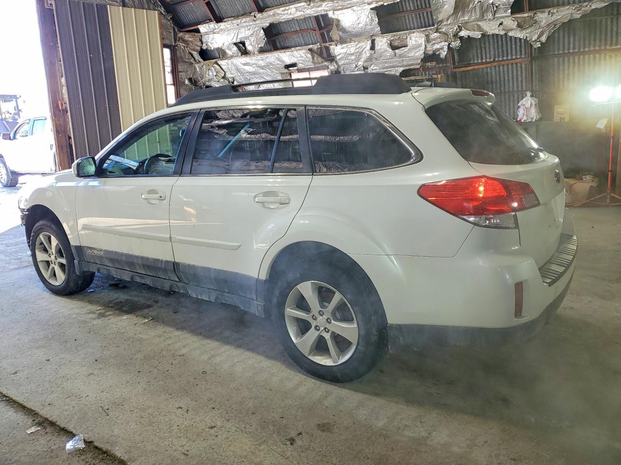 4S4BRBKC9D3268093 · 2013 SUBARU OUTBACK · 2/12