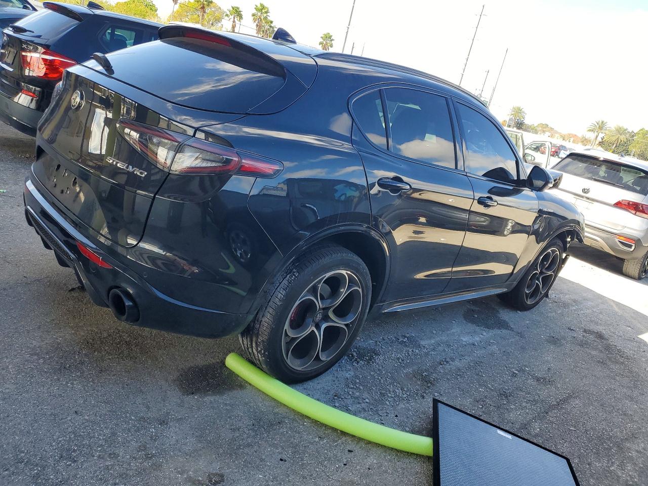 ZASPAKBN5R7D74163 · 2024 ALFA ROMEO STELVIO · 3/13