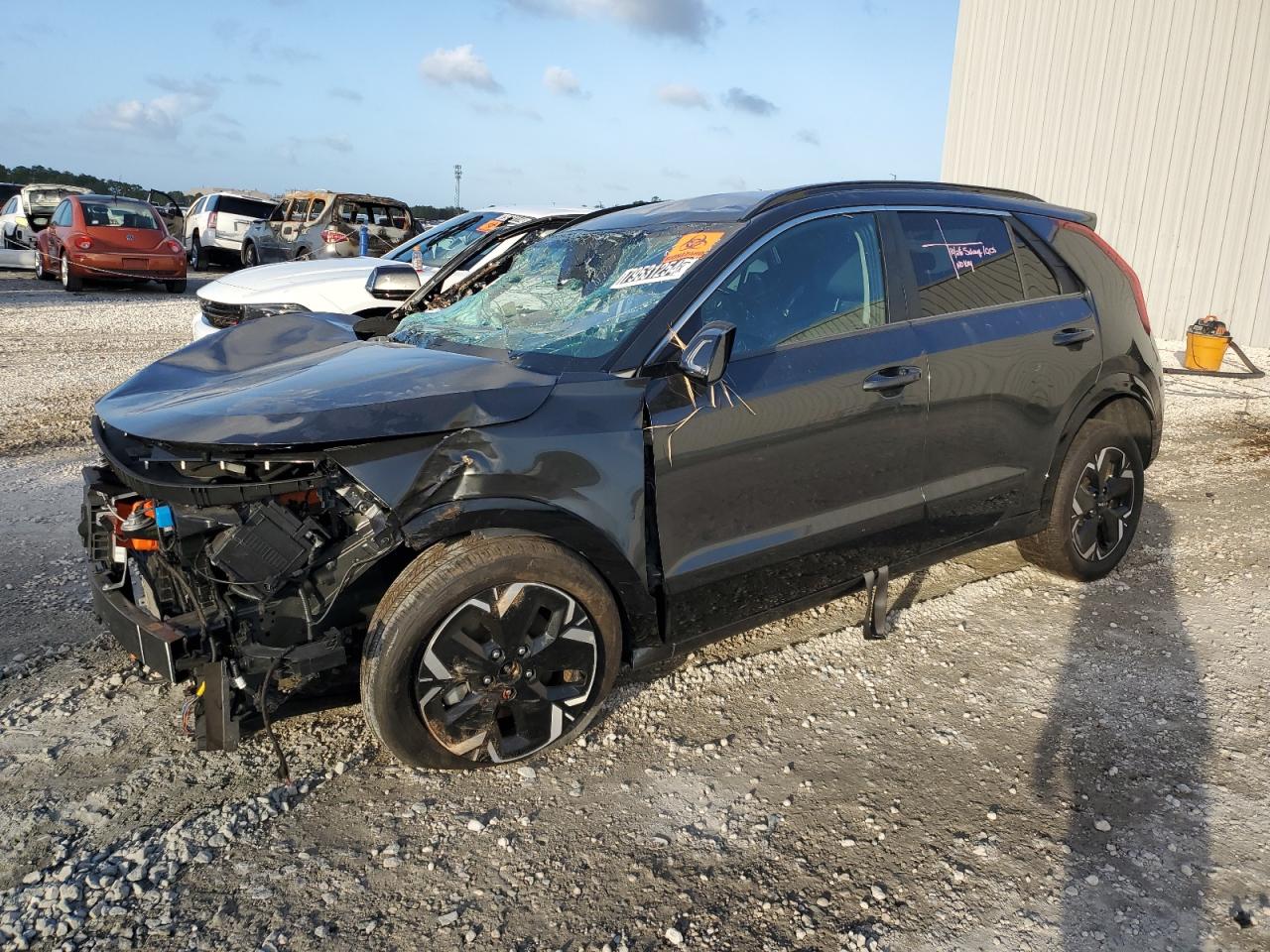 KNDCR3L15R5080789 · 2024 KIA NIRO