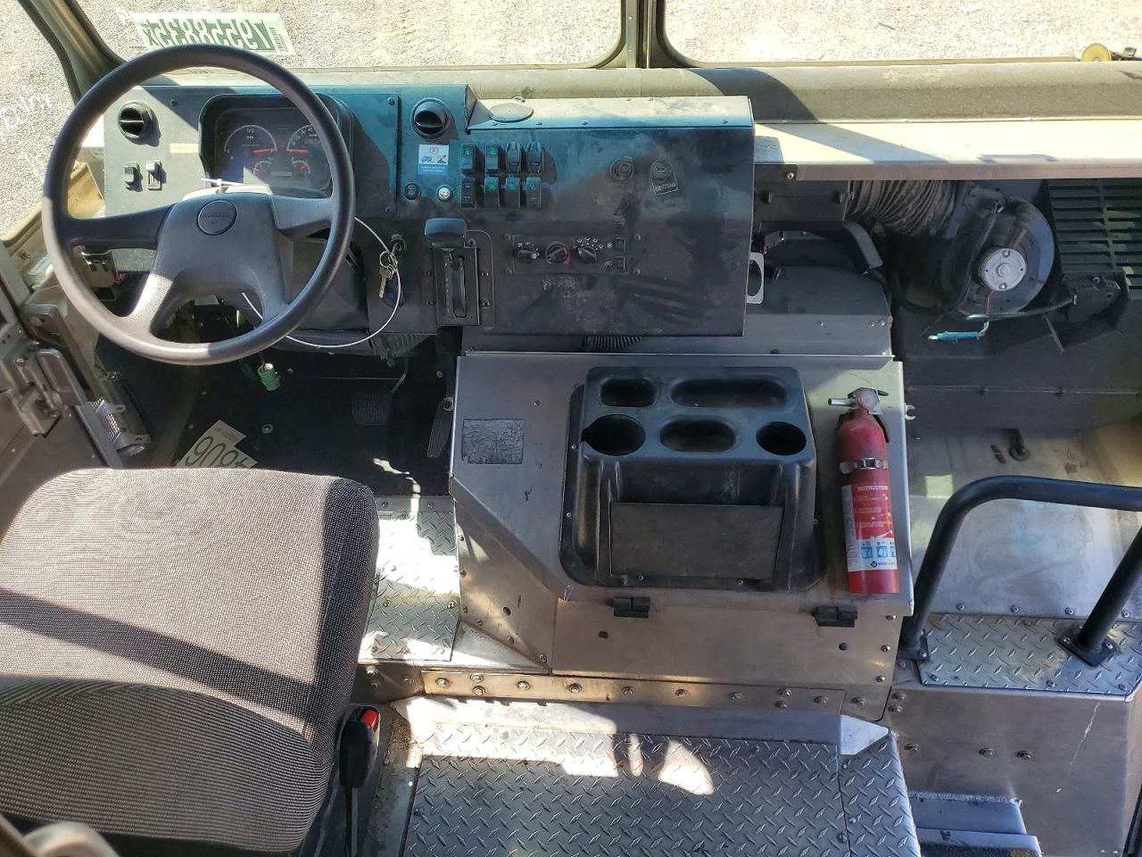 4UZAC2EA8LCMK2959 · 2020 FREIGHTLINER CHASSIS · 8/13