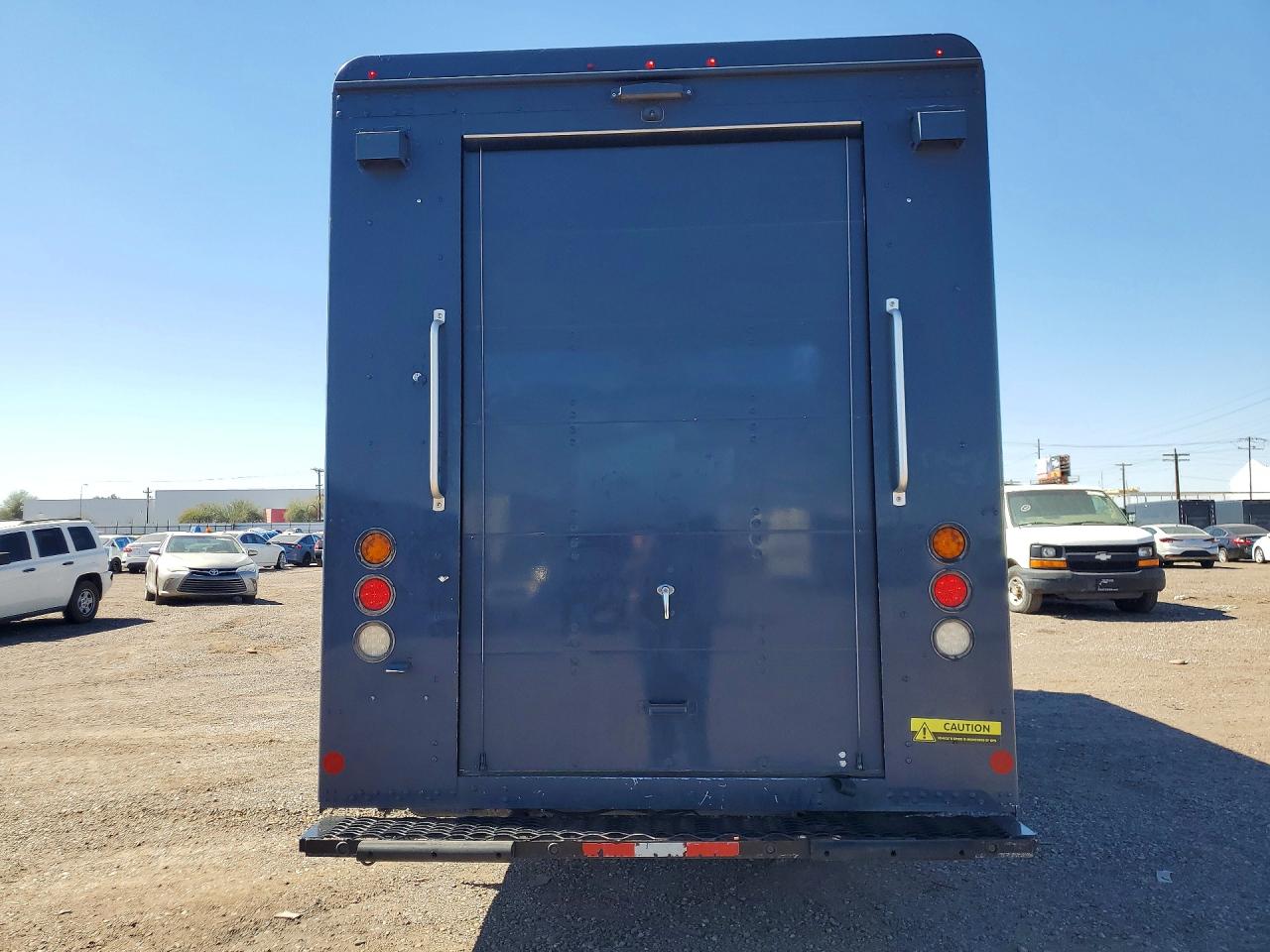 4UZAC2EA8LCMK2959 · 2020 FREIGHTLINER CHASSIS · 6/13