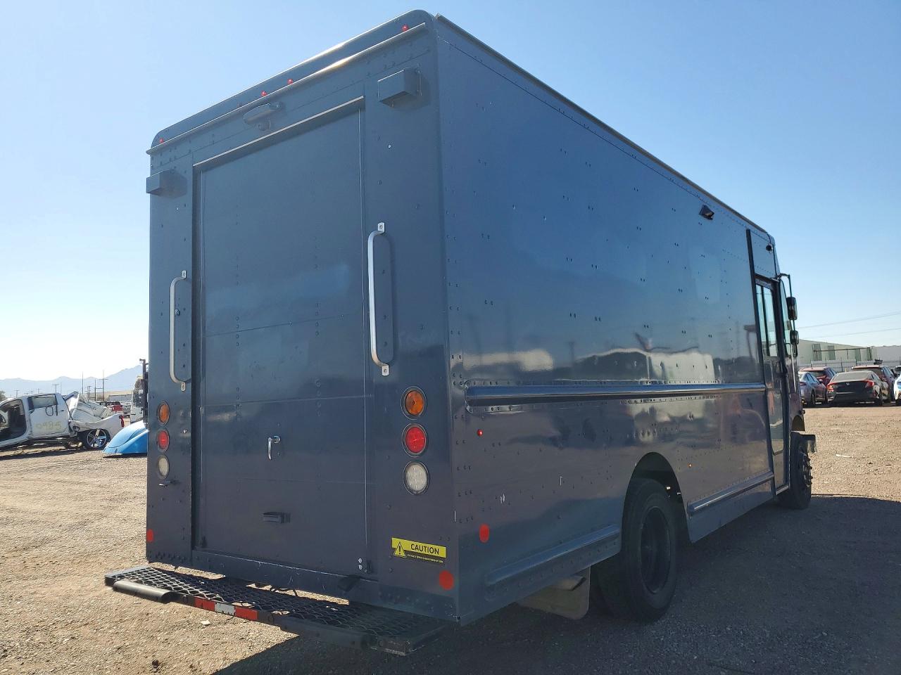 4UZAC2EA8LCMK2959 · 2020 FREIGHTLINER CHASSIS · 3/13