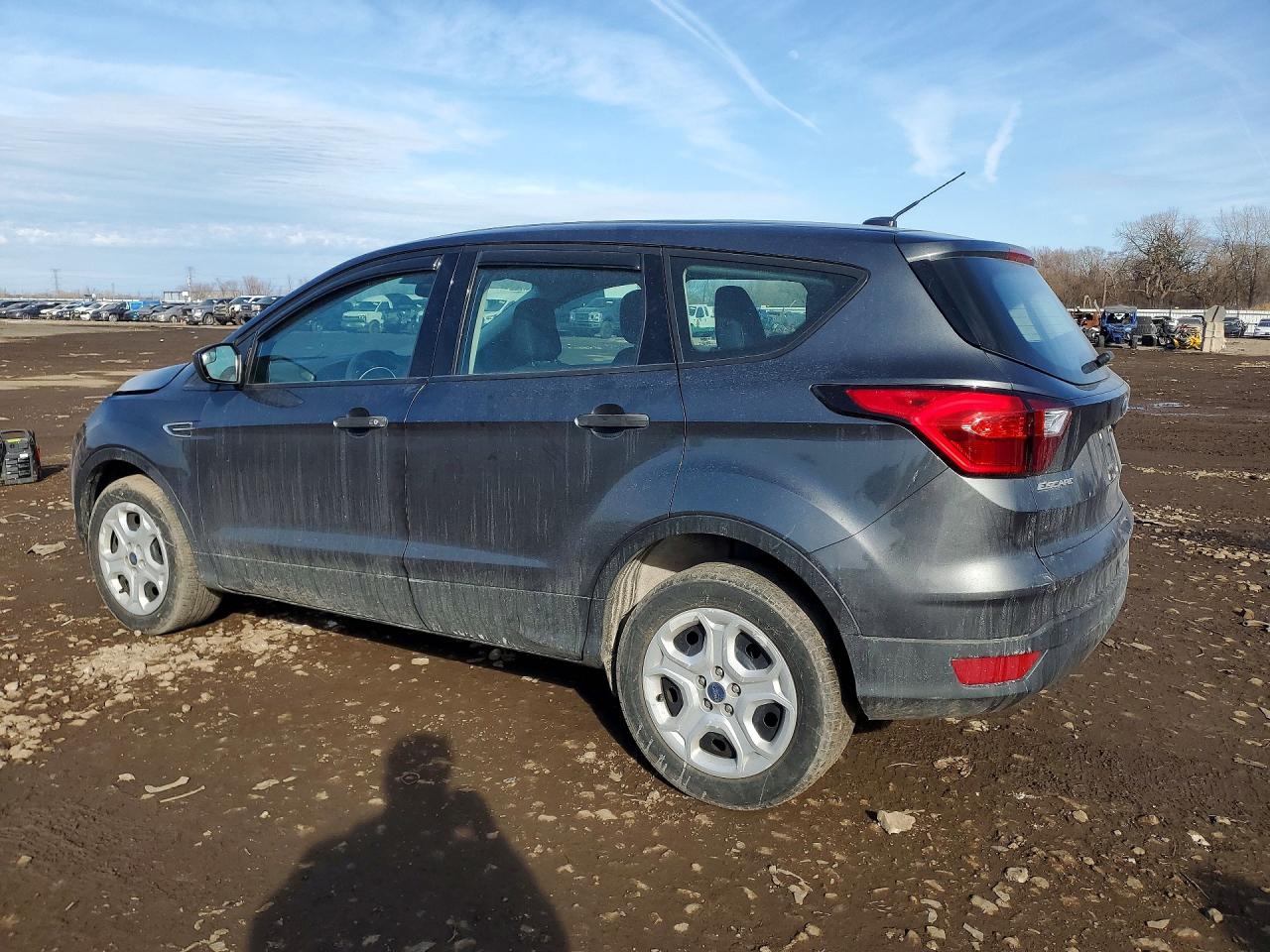 1FMCU0F77KUB26952 · 2019 FORD ESCAPE · 2/13