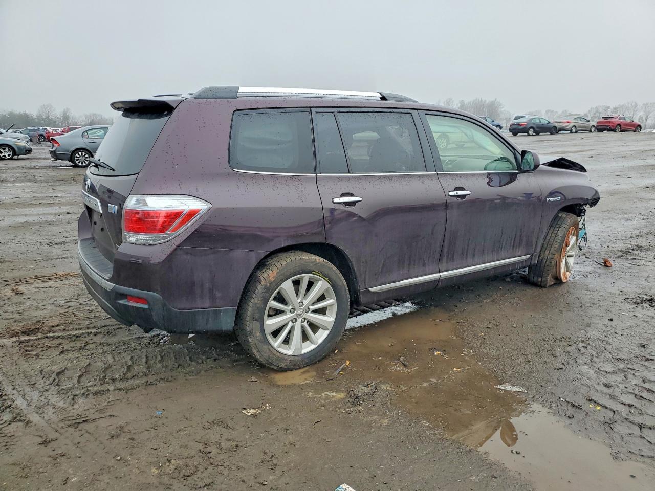 JTEDC3EH2D2014934 · 2013 TOYOTA HIGHLANDER HYBRID · 3/13