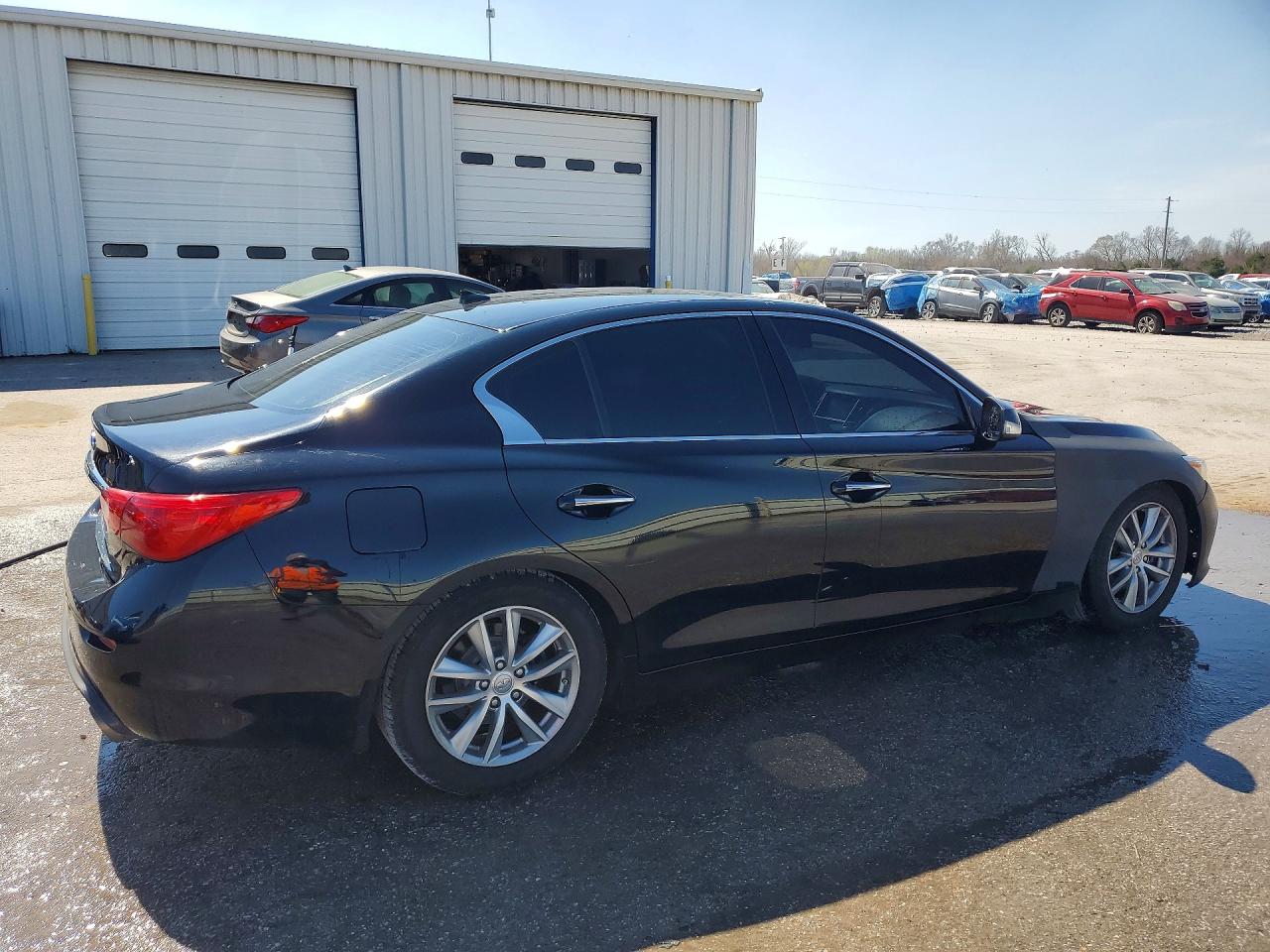 JN1BV7AR2FM410822 · 2015 INFINITI Q50 · 3/12