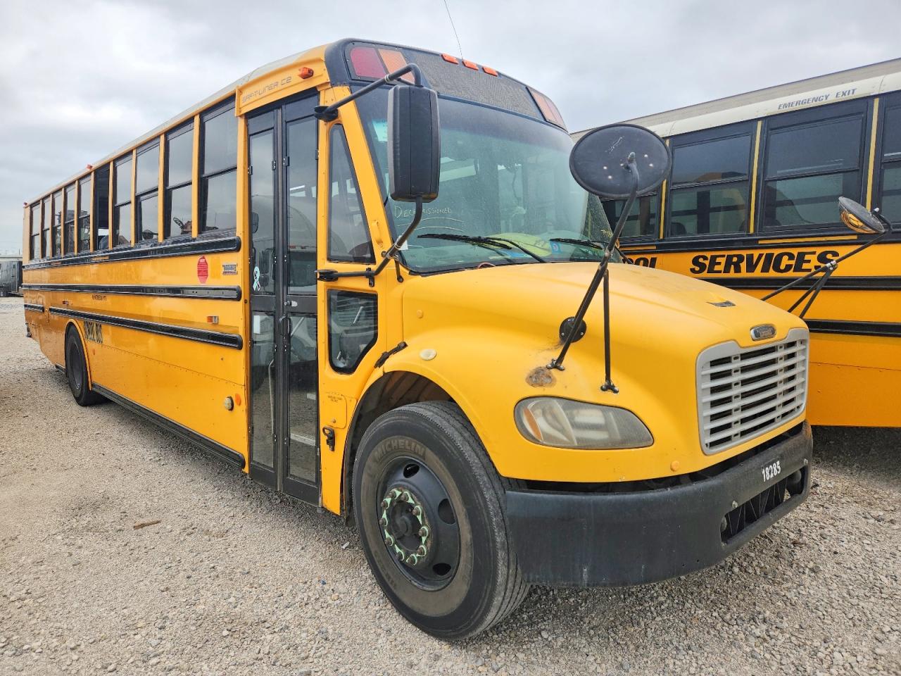2011 THOMAS SCHOOL BUS