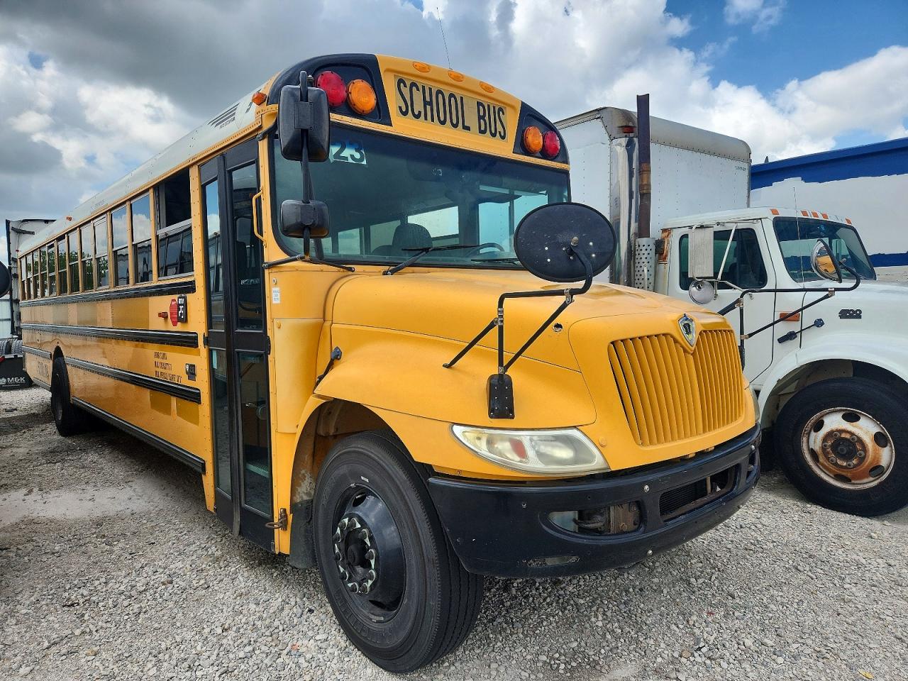 4DRBUSKNXDB307005 · 2013 IC CORPORATION BUS