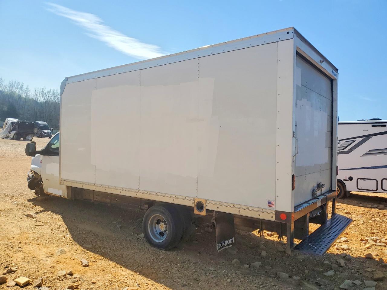 1HA3GTC77NN011277 · 2022 CHEVROLET EXPRESS G3500 · 2/13