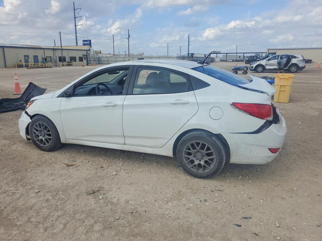 KMHCT4AE1GU060020 · 2016 HYUNDAI ACCENT · 2/12