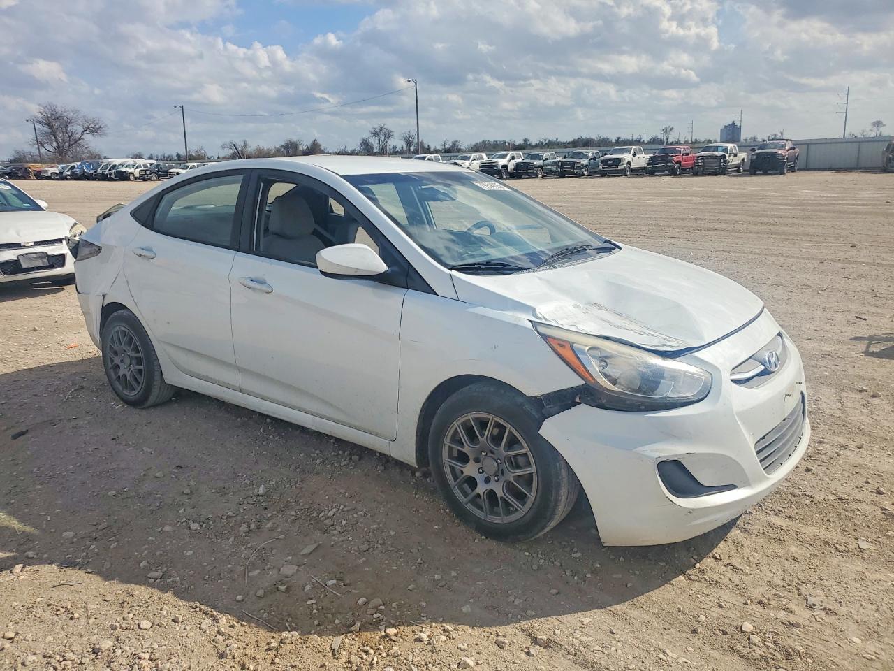 KMHCT4AE1GU060020 · 2016 HYUNDAI ACCENT · 4/12