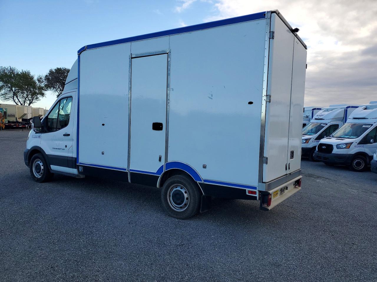 1FDBW5Z89LKB36788 · 2020 FORD TRANSIT · 2/13