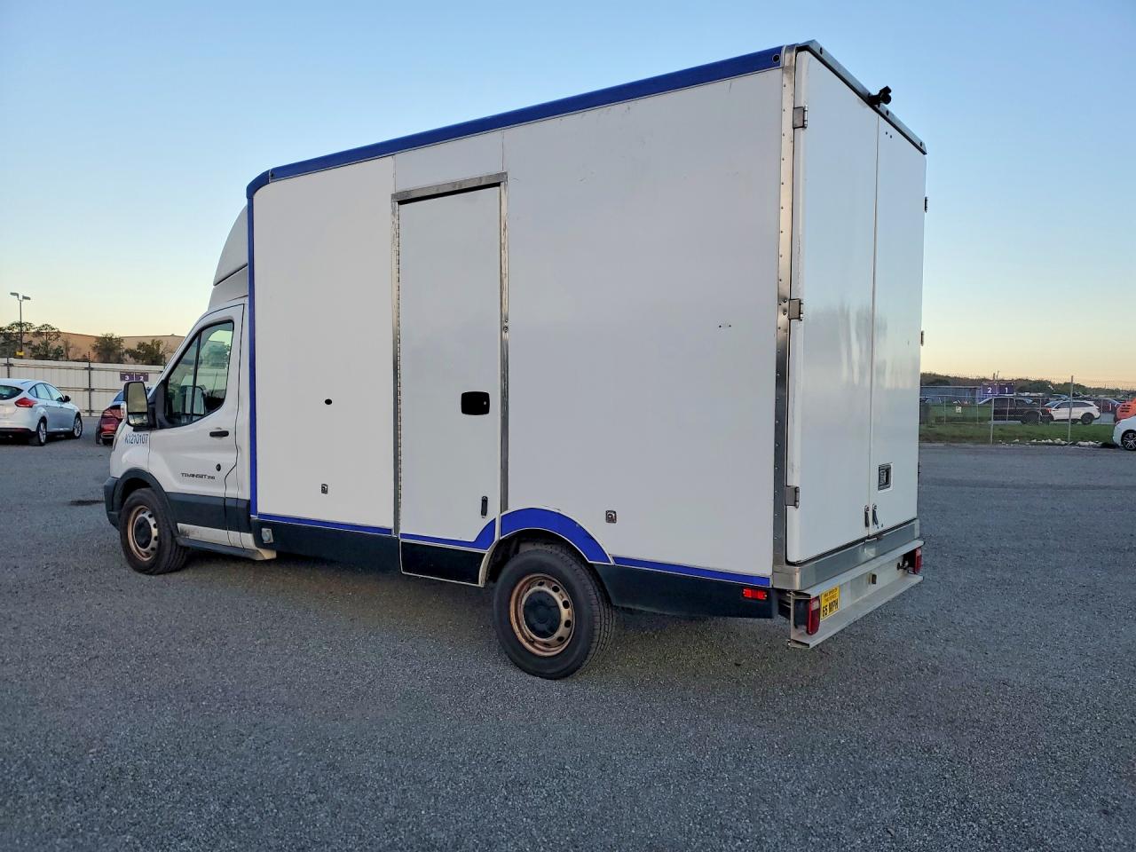 1FDBW5Z81MKA79942 · 2021 FORD TRANSIT · 2/13