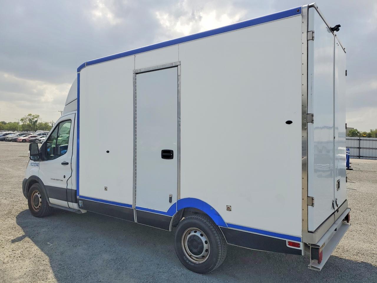 1FDBW5Z88MKA84393 · 2021 FORD TRANSIT · 2/13