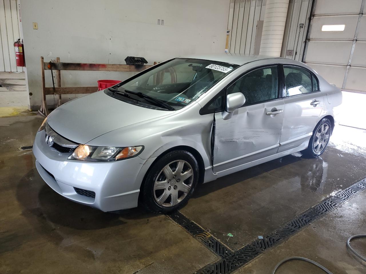 2HGFA1F52BH307475 · 2011 HONDA CIVIC