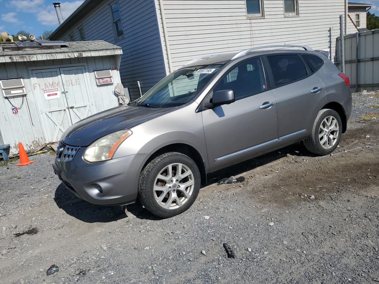 JN8AS5MV6DW113816 · 2013 NISSAN ROGUE