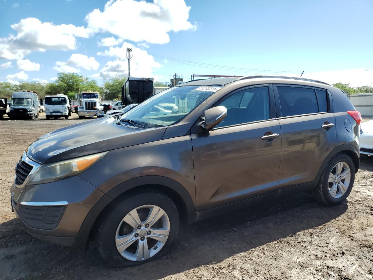 KNDPB3A26B7106585 · 2011 KIA SPORTAGE
