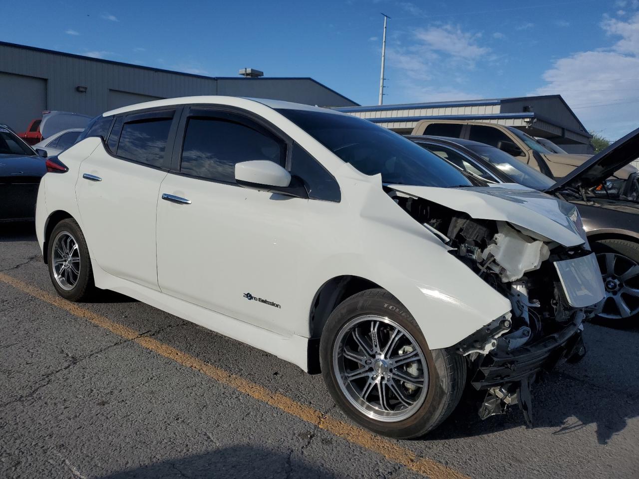 1N4AZ1CP1JC301360 · 2018 NISSAN LEAF · 4/13