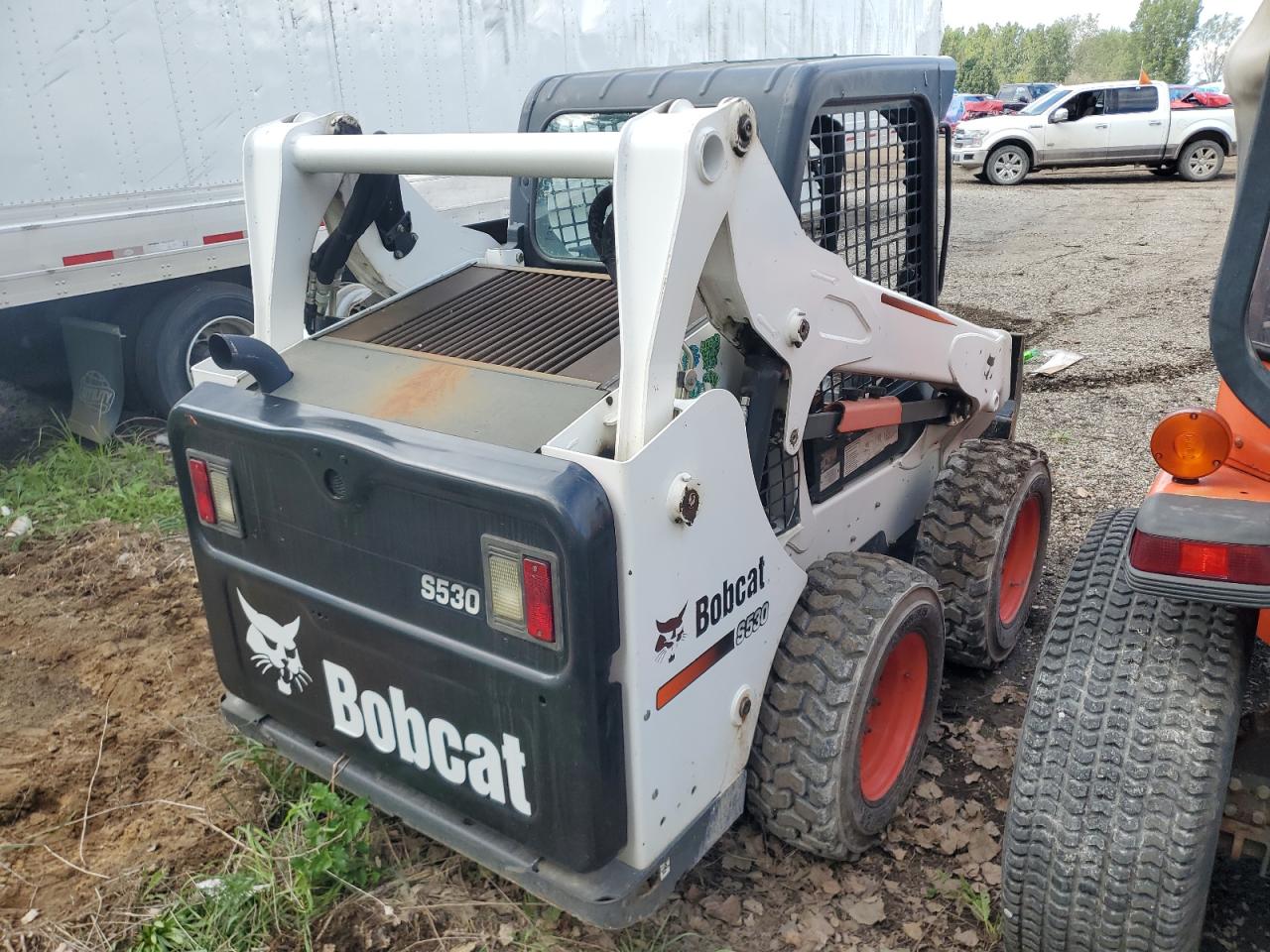 82104335 · 2015 BOBCAT S530 · 4/10