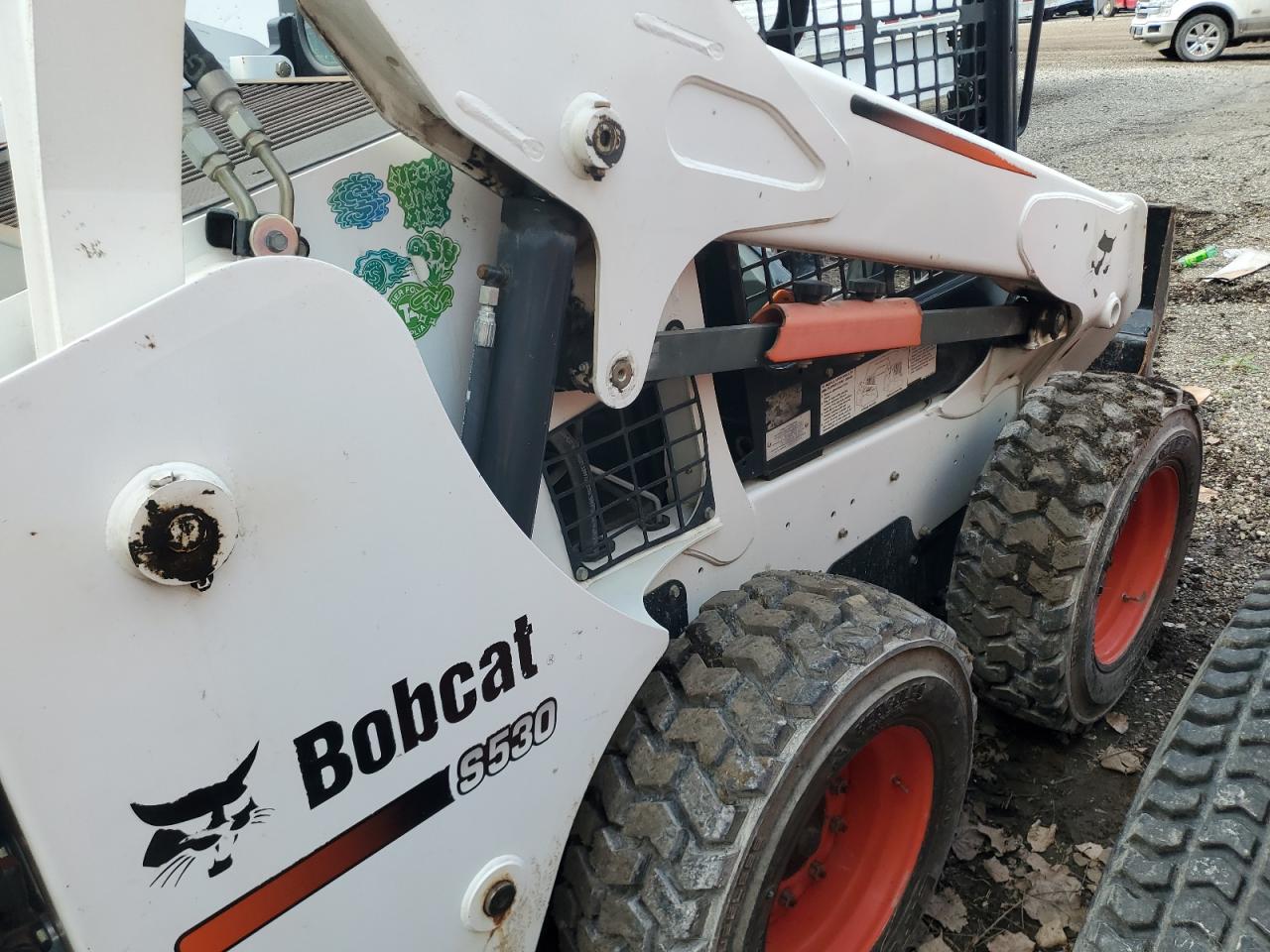 82104335 · 2015 BOBCAT S530 · 9/10