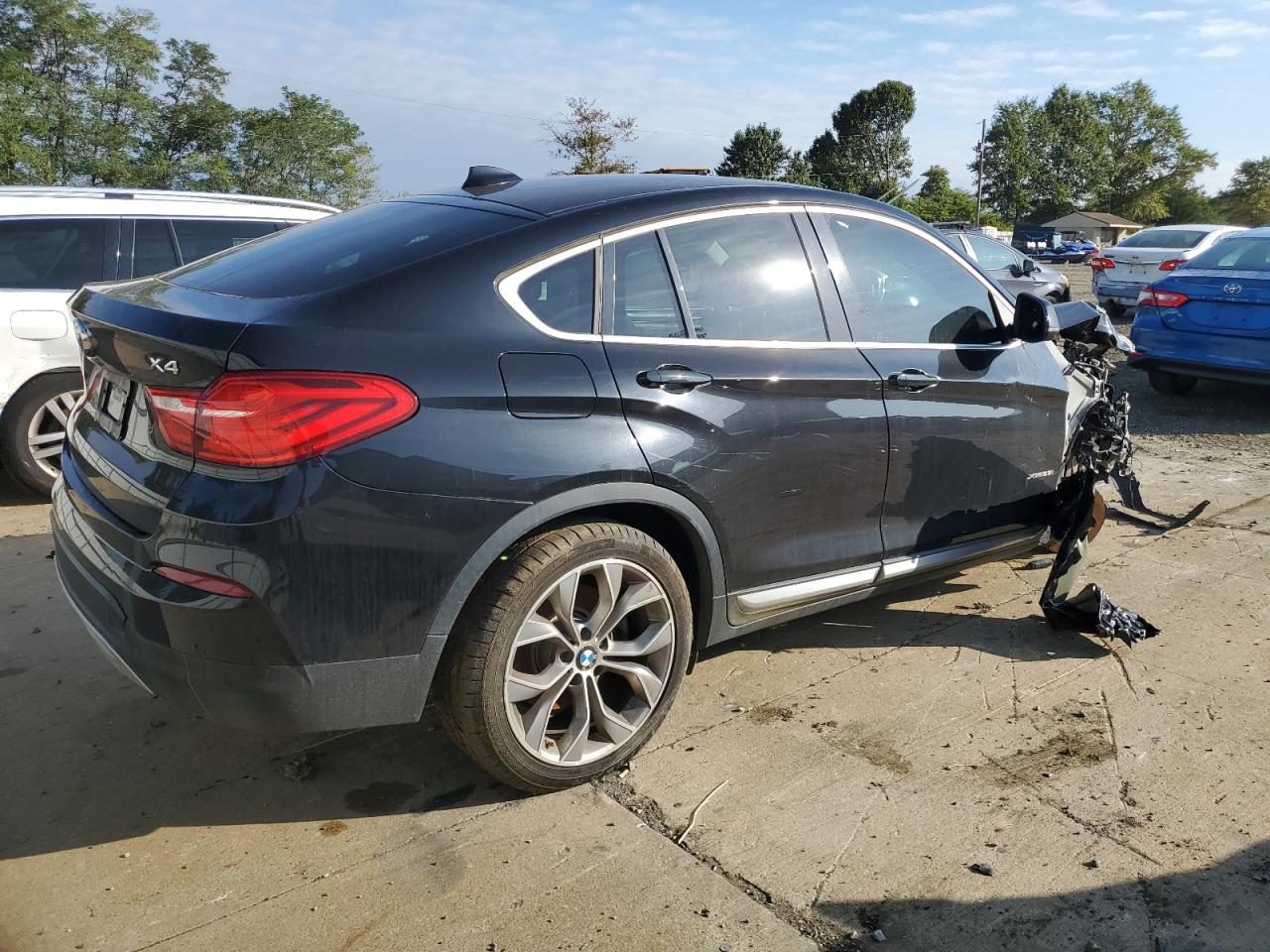 5UXXW3C56G0R20634 · 2016 BMW X4 · 3/13
