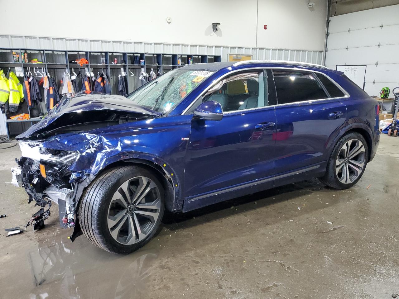 WA1FVBF19ND006199 · 2022 AUDI Q8