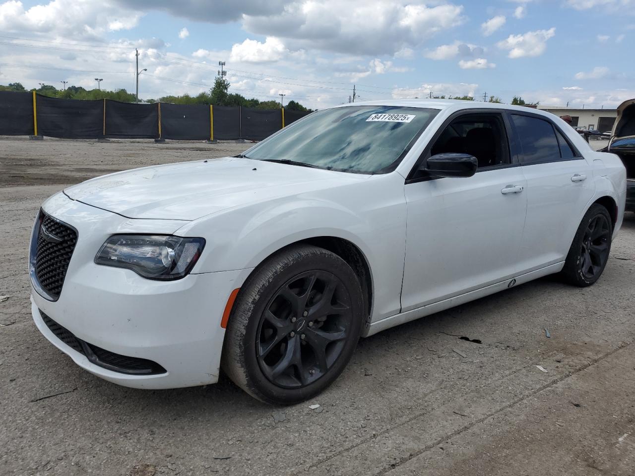 MVIN390833IND · 2022 CHRYSLER 300