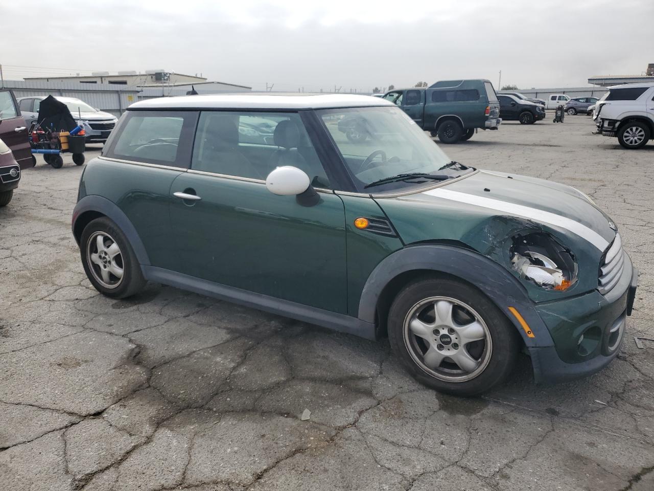WMWSU3C58BT093192 · 2011 MINI COOPER · 4/12