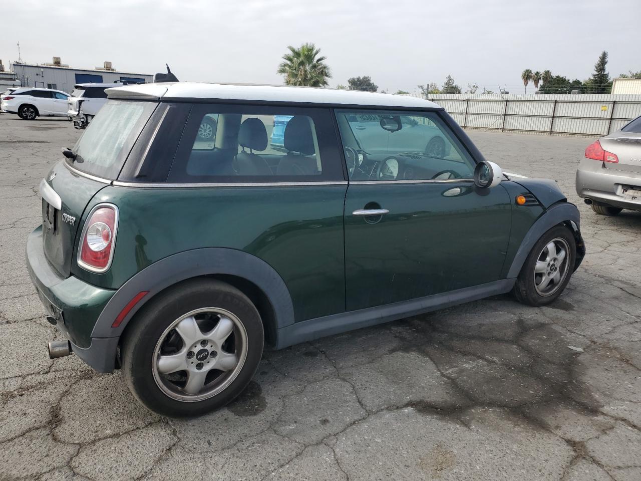 WMWSU3C58BT093192 · 2011 MINI COOPER · 3/12