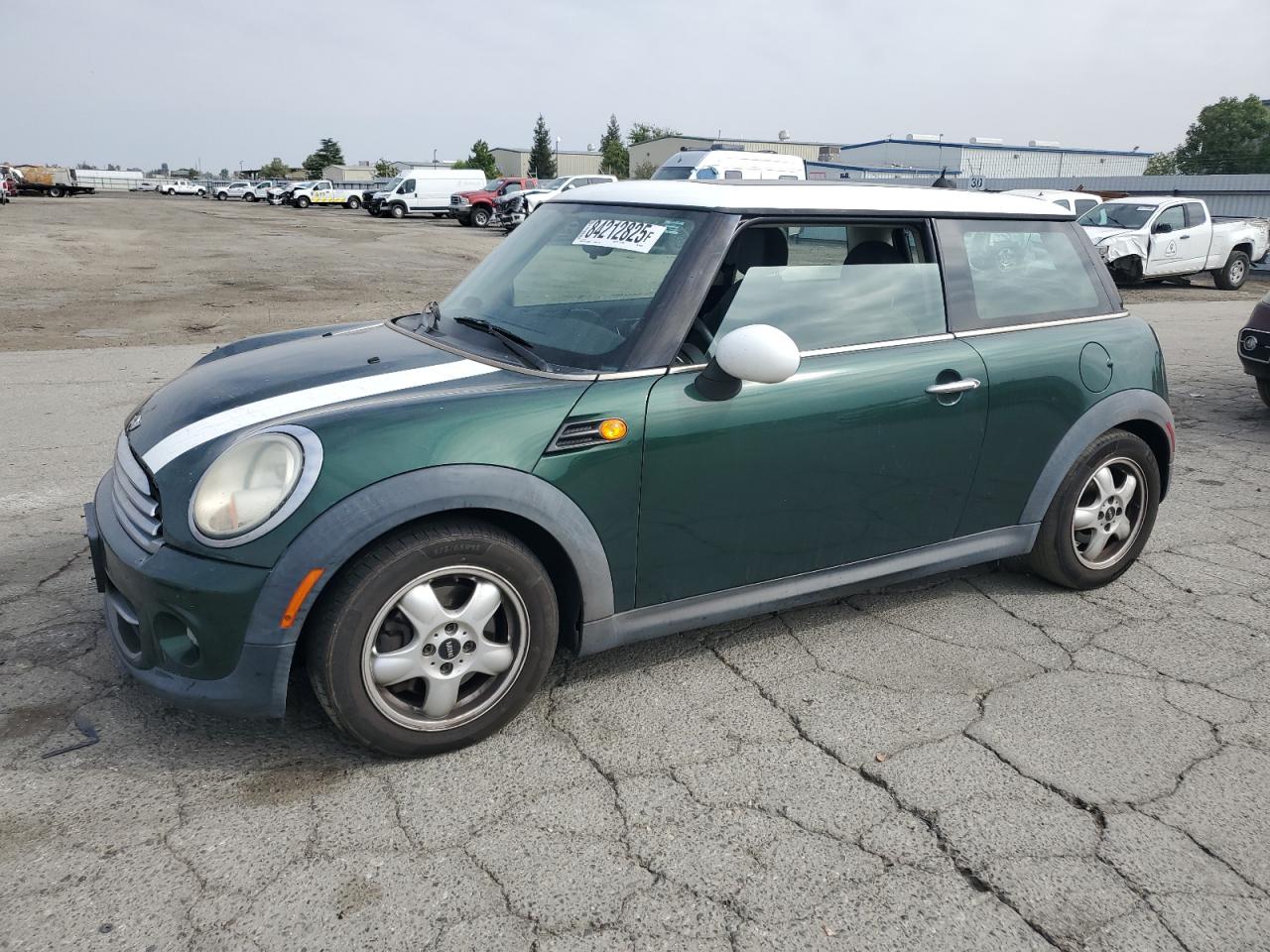 WMWSU3C58BT093192 · 2011 MINI COOPER