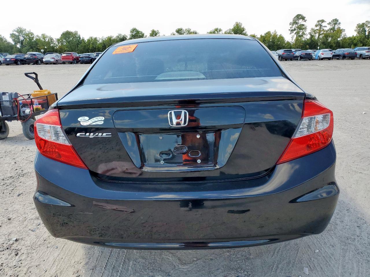 2HGFB2F50CH535818 · 2012 HONDA CIVIC LX · 6/12