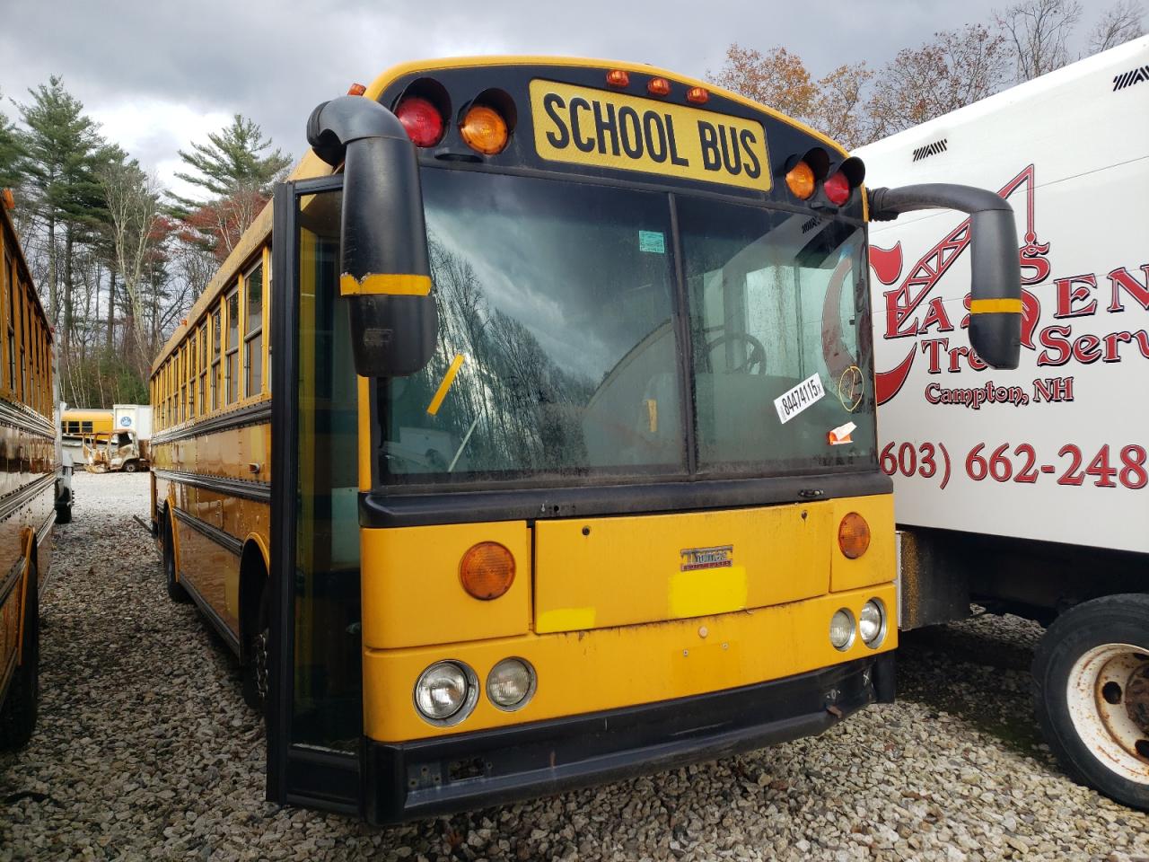 1T7YN4E25C1150094 · 2012 THOMAS SAF-T-LINER HDX