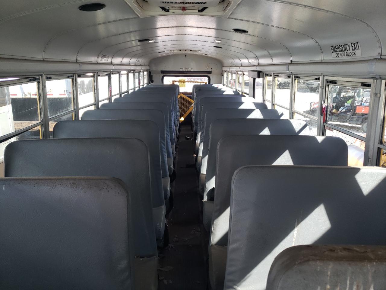 1T7YN4E25C1150094 · 2012 THOMAS SAF-T-LINER HDX · 6/10