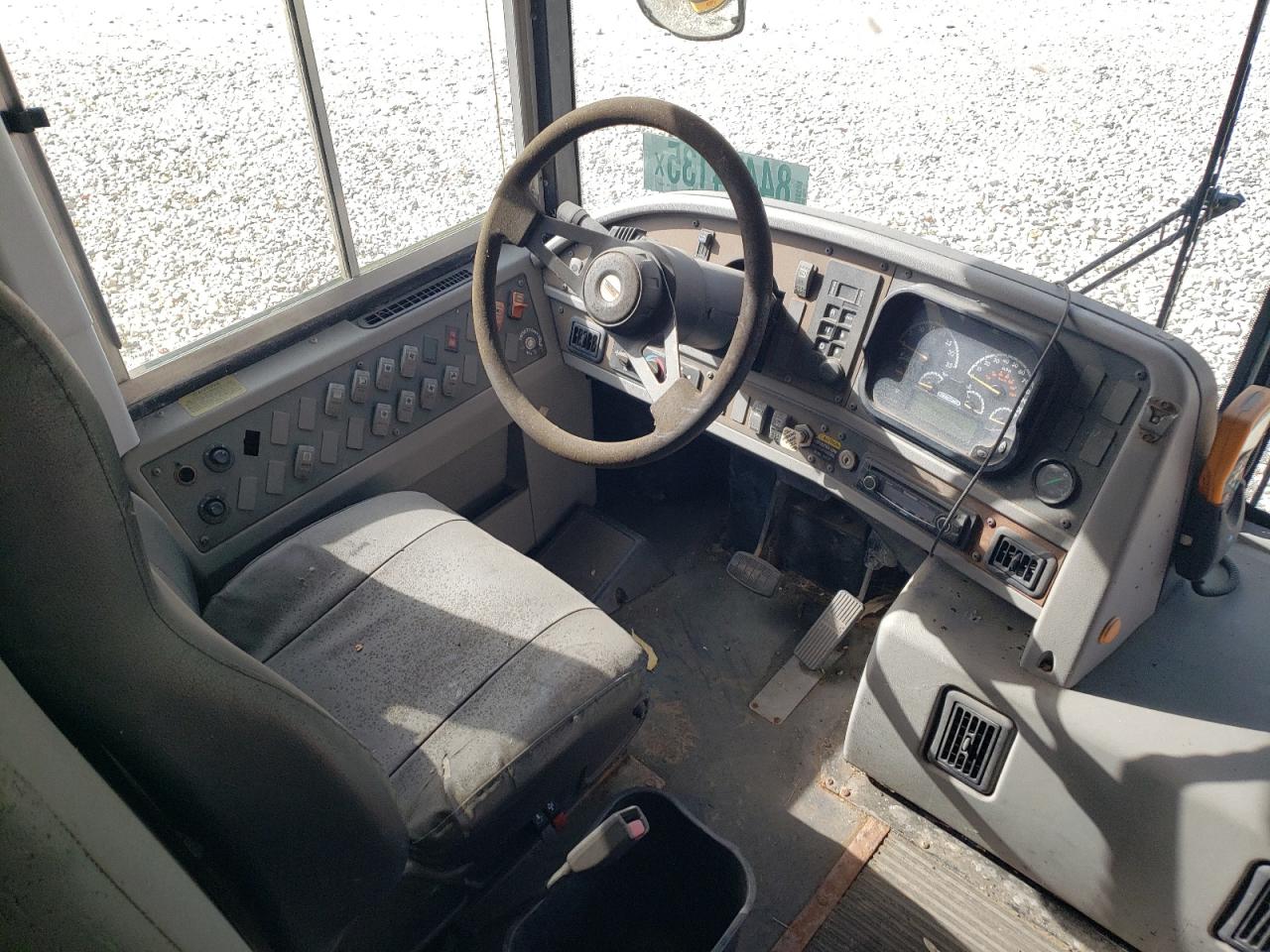 1T7YN4E26C1149987 · 2012 THOMAS SAF-T-LINER HDX · 5/10