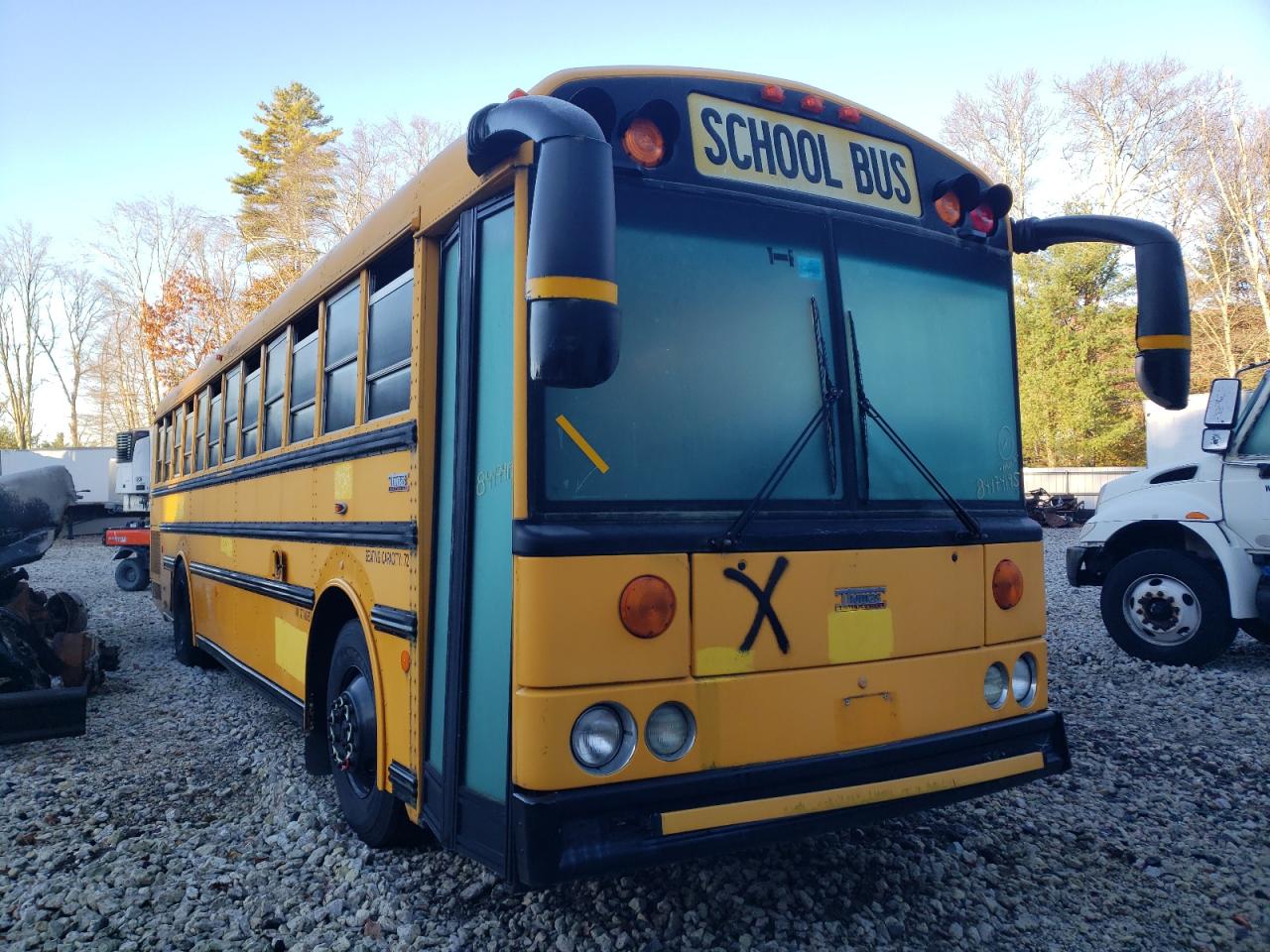 1T7YN4E27C1149982 · 2012 THOMAS SAF-T-LINER HDX