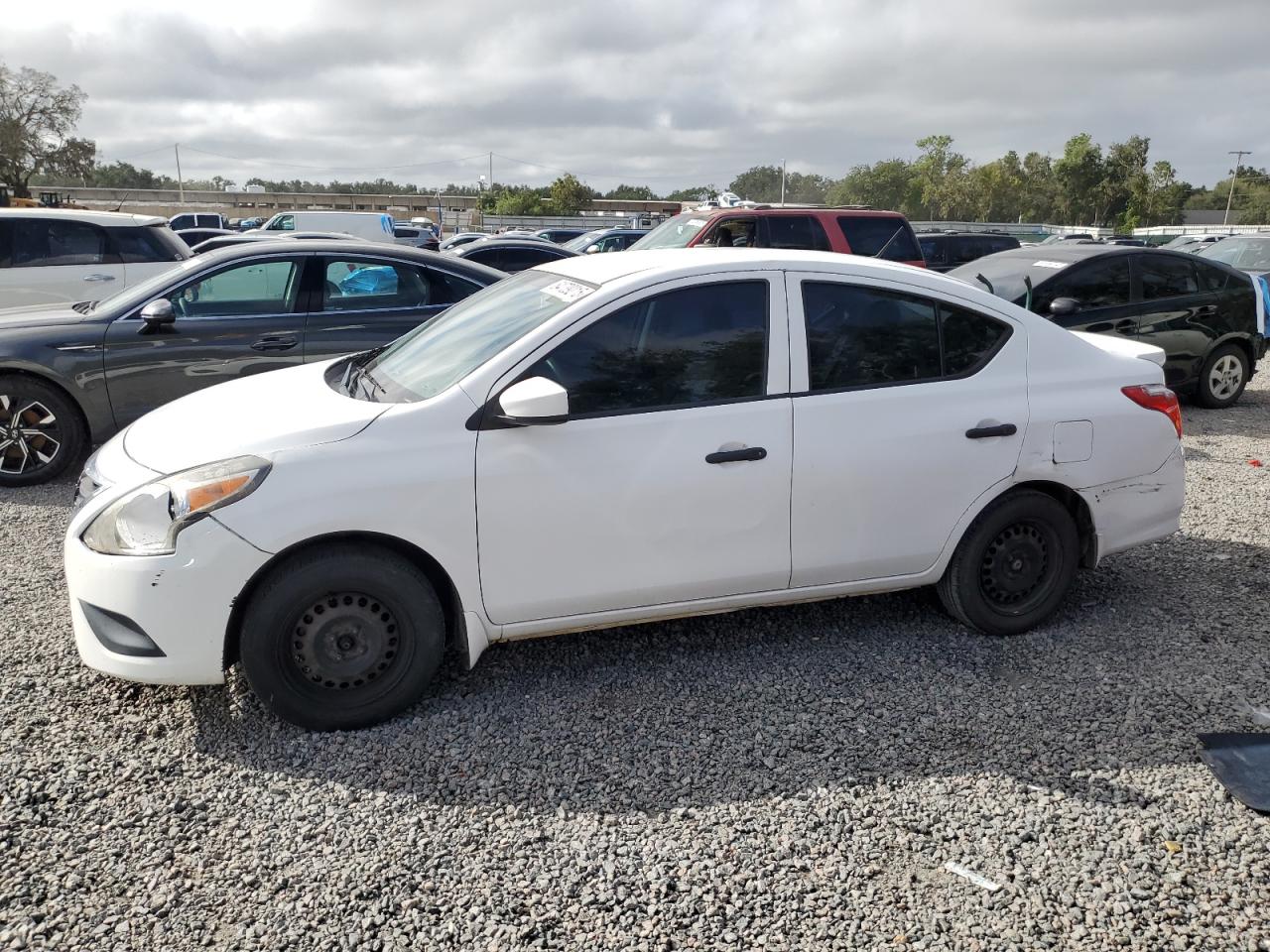 3N1CN7AP8KL836554 · 2019 NISSAN VERSA