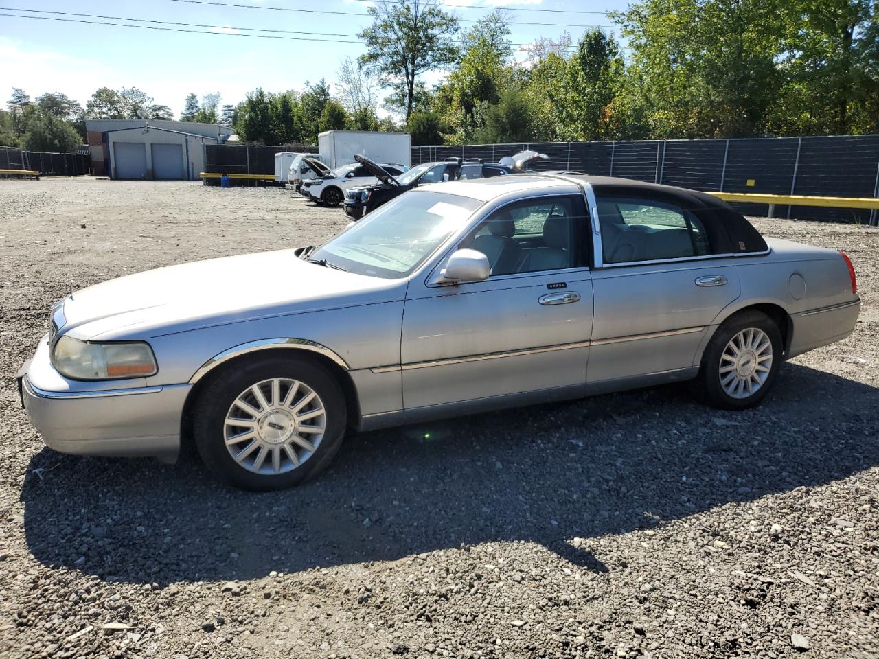1LNHM82W73Y610468 · 2003 LINCOLN TOWN CAR