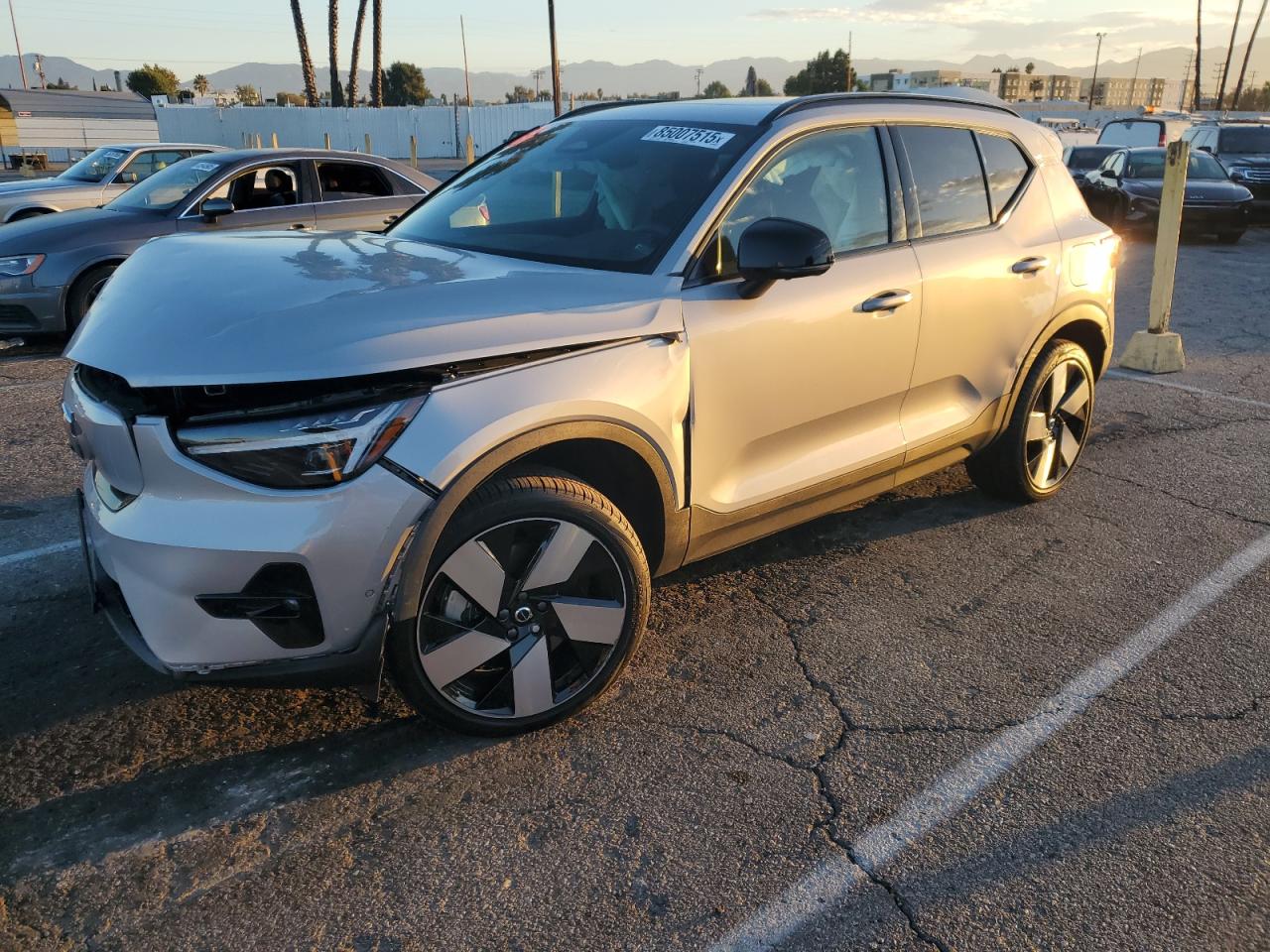 YV4ER3XL7R2232557 · 2024 VOLVO XC40