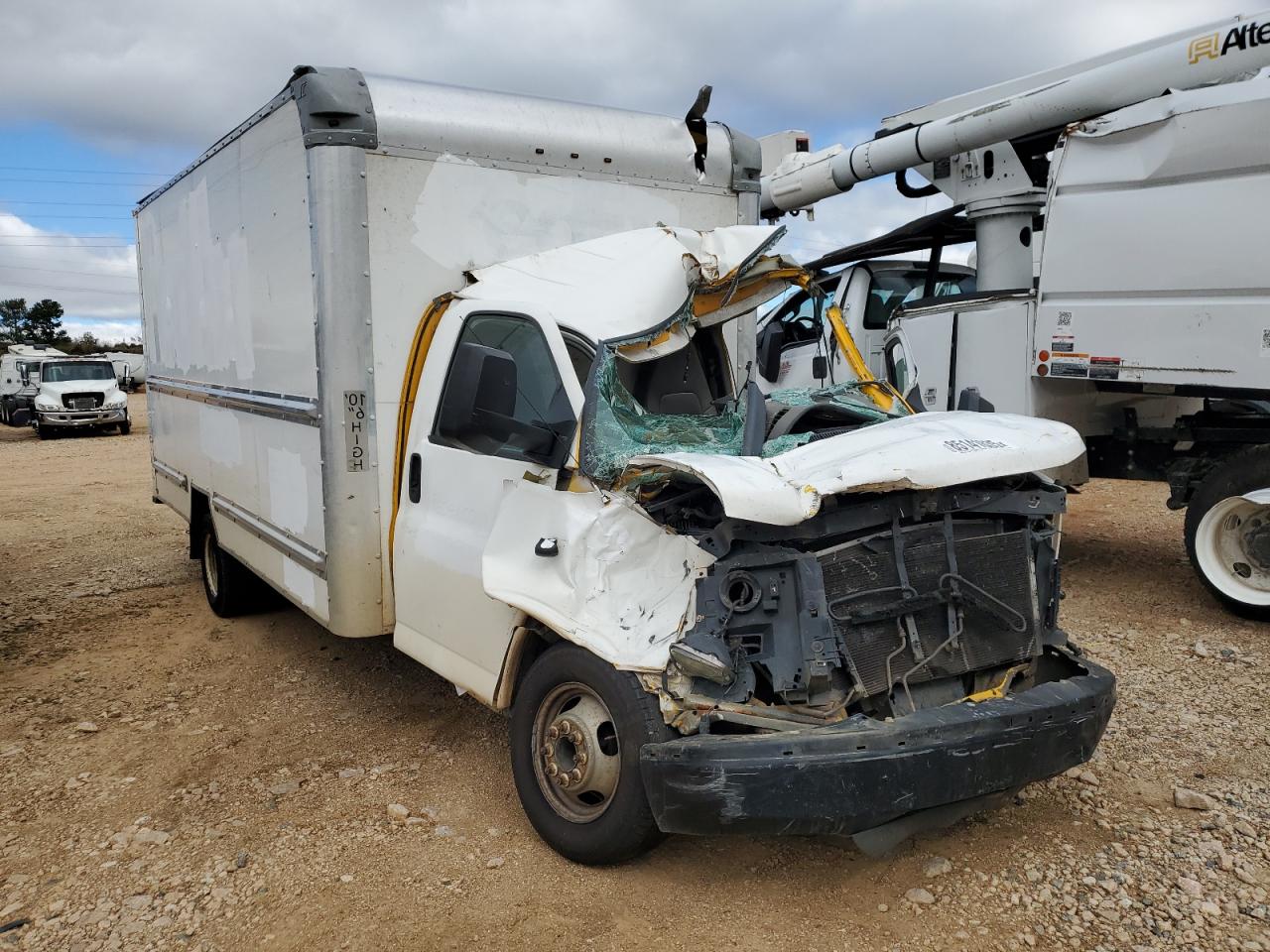 1GD374CGXE1910275 · 2014 GMC SAVANA CUTAWAY G3500 · 4/13