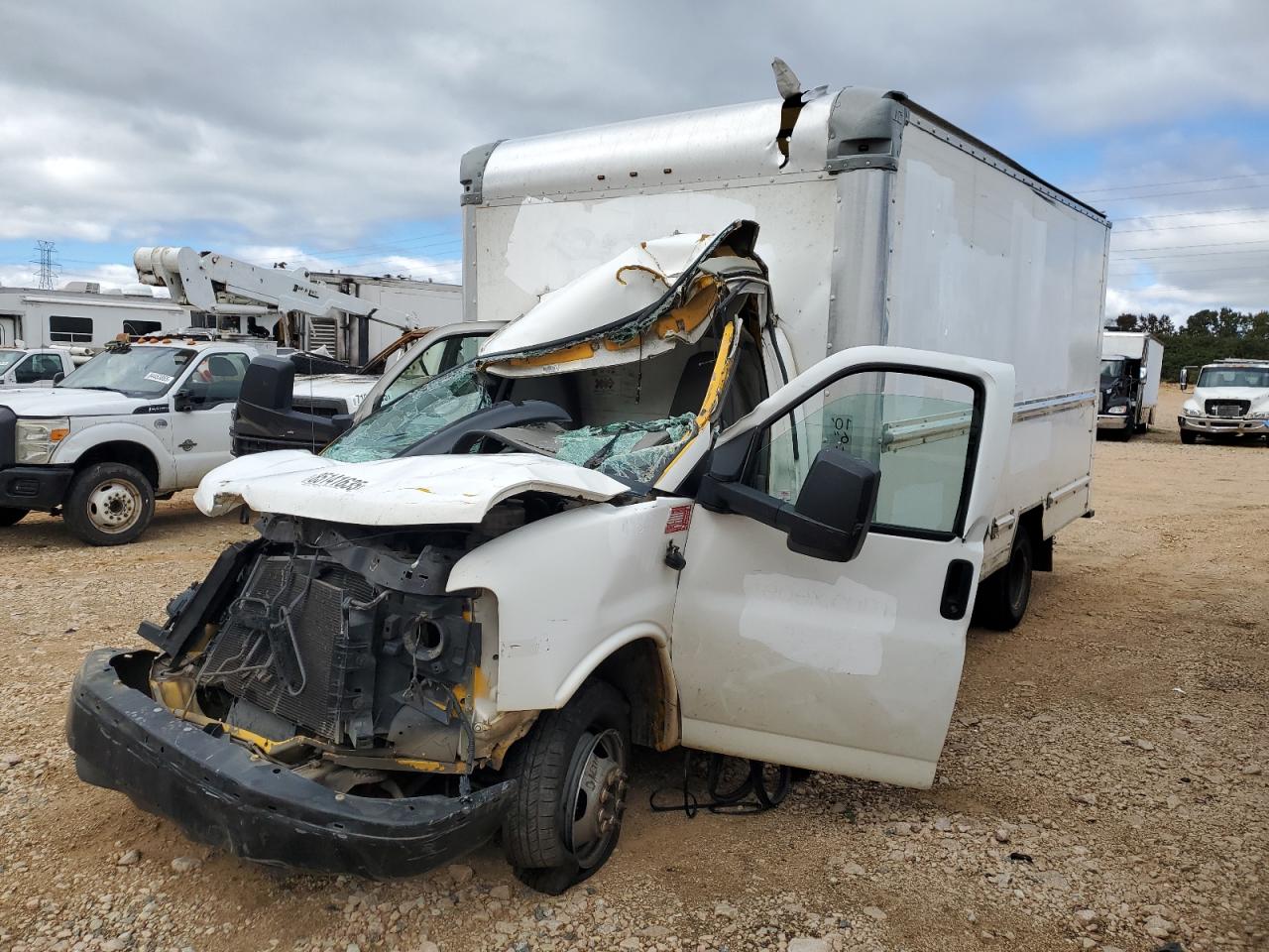 1GD374CGXE1910275 · 2014 GMC SAVANA CUTAWAY G3500