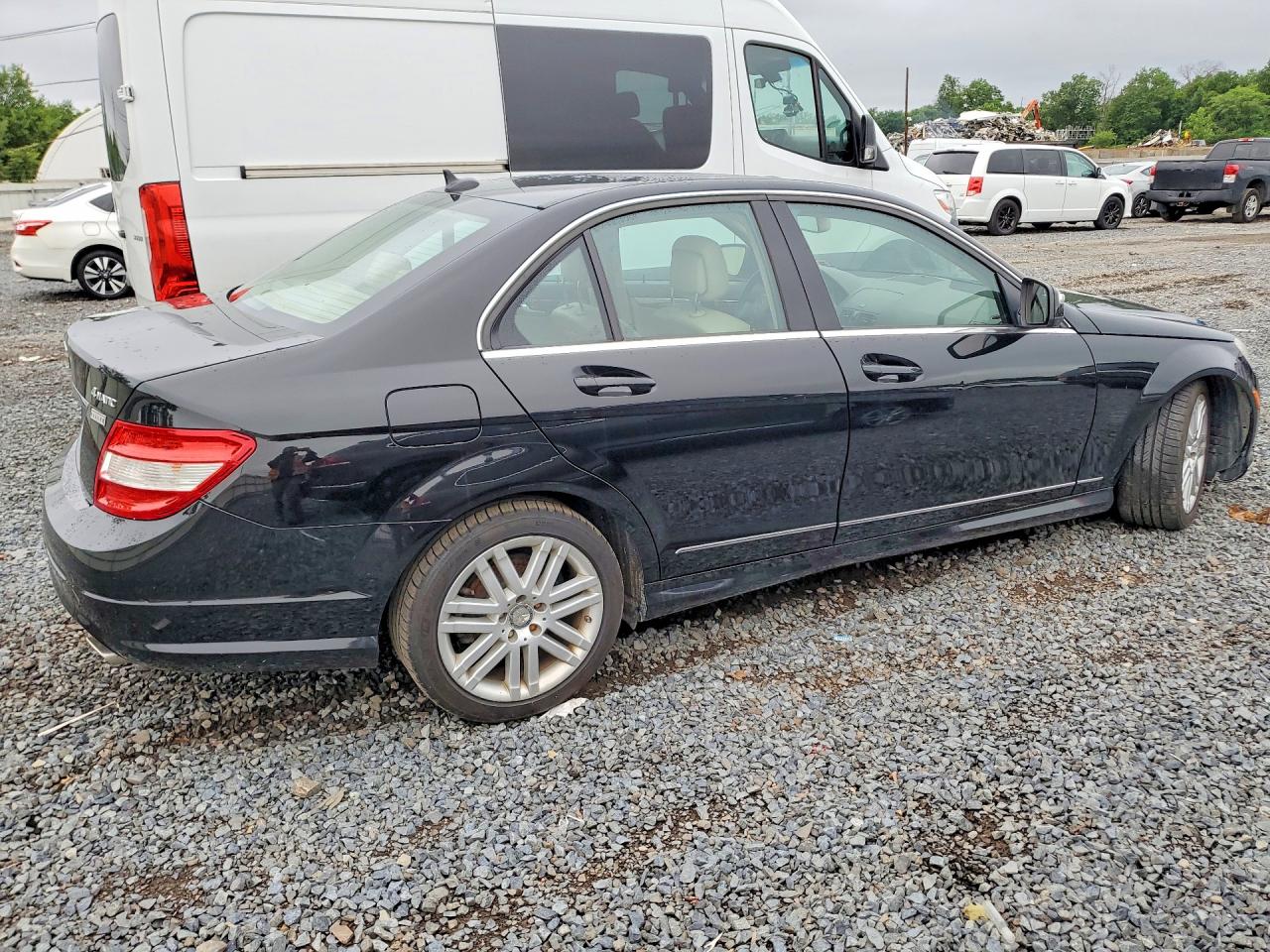 WDDGF81X59F279419 · 2009 MERCEDES-BENZ C · 3/12